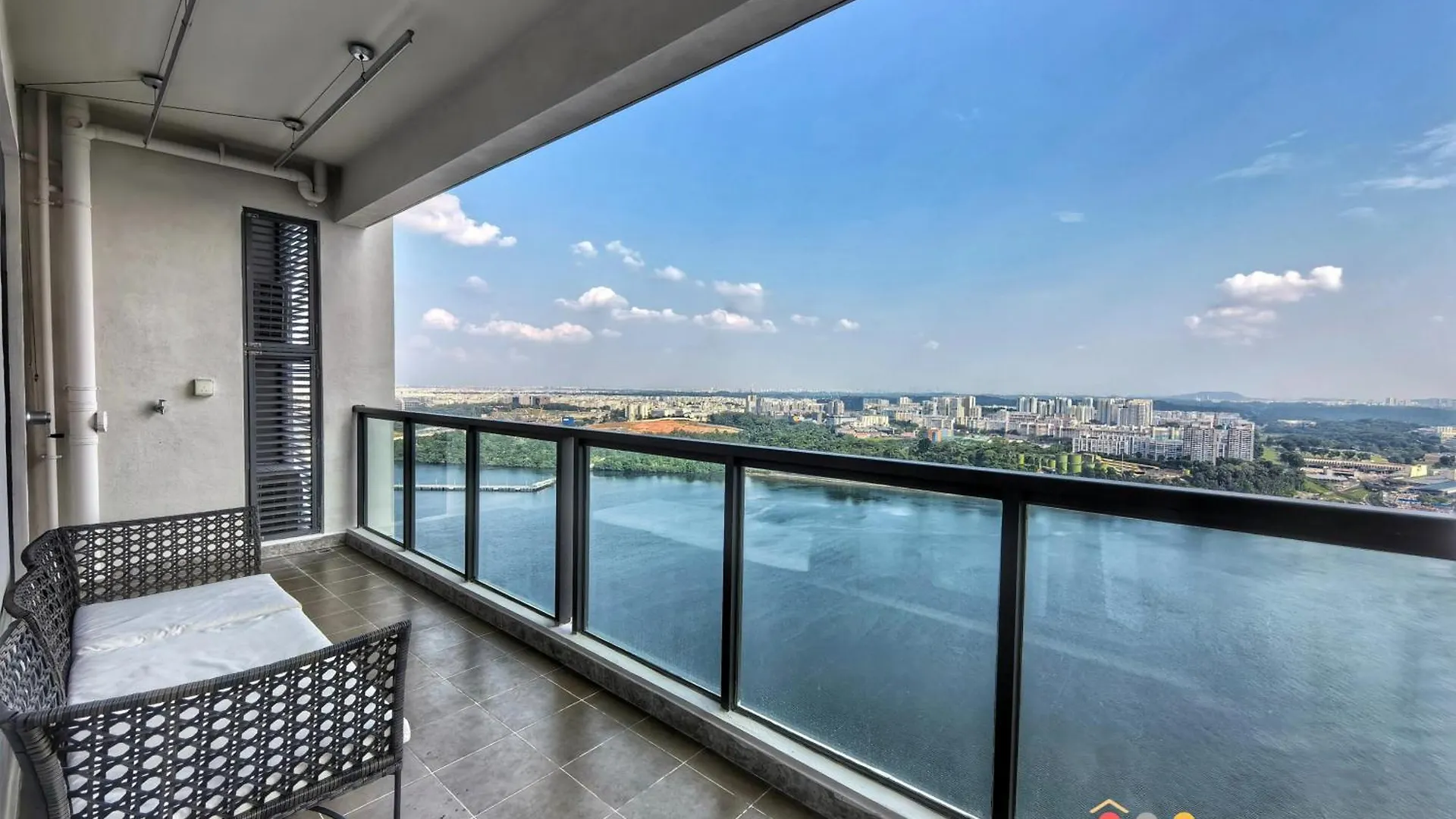 R&F Princess Cove 2, 3Br, Sea View, Jb Ciq, By Good Life Homestay 新山 0*,